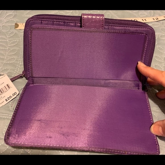 New WT Purple Wristlet - Picture 5 of 10